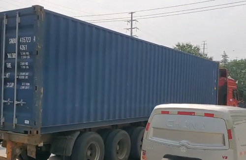 发往东南亚的柴油机专柜出发了！